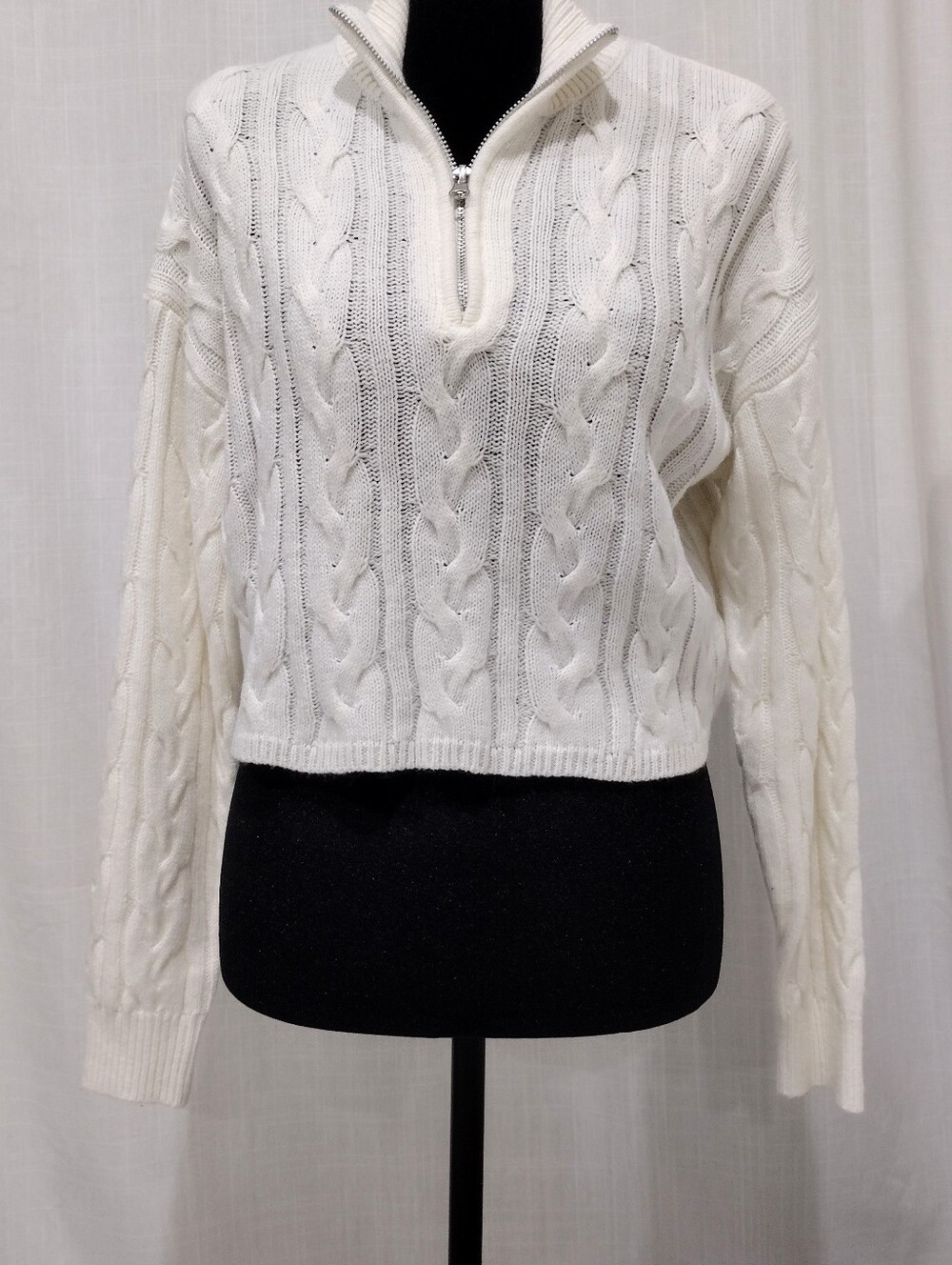 No Comment Sx M Cropped White Cable-Knit Half-Zip Sweater